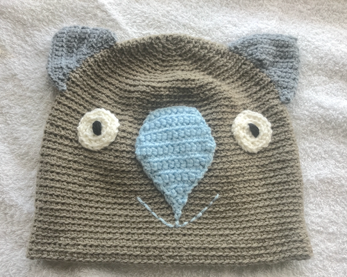 L. Wombat Beanie, hat  100% WOOL  Adults Women & smaller men : Coffee grey