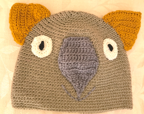 L. Wombat Beanie, hat  100% WOOL Most Adults Women & smaller men: coffee grey and pumkin