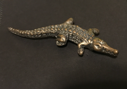 Crocodile pewter brooch Antique Brass plated: Peek-a- Boo