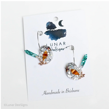 Load image into Gallery viewer, Fairy wren  Polly  (female puple crowned)   - Hoops  by Lunar Deesigns