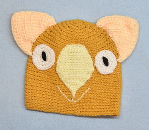 C 2 - 6. Wombat Beanie, hat  100% Wool Child 2 - 6 yrs Gold, orange cream