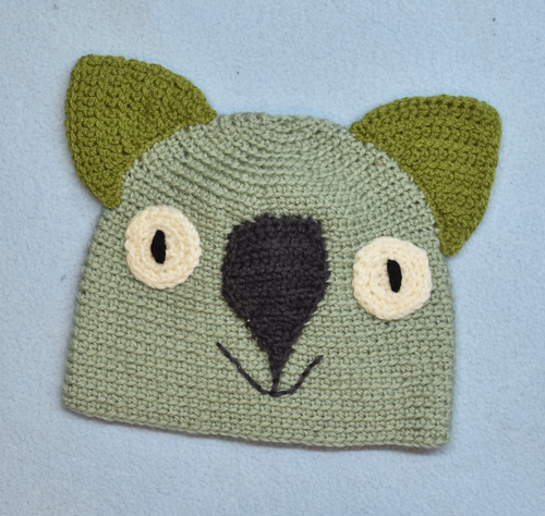 C 4 - 10. Wombat Beanie, hat  100% wool Child 4 - 10 yrs :  Mint black sage