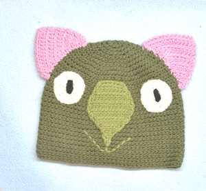 C 4 - 10. Wombat Beanie, hat  100% wool Child 4 - 10 yrs :  Sage, lime, pink