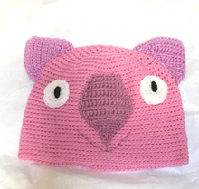 Load image into Gallery viewer, M/S Beanie, Wombat hat  100% Wool  Teenager to small woman: Pink , Dark pink