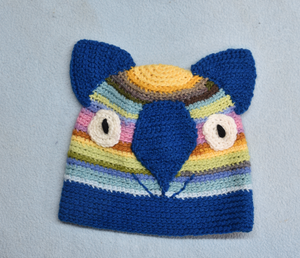 C 2 - 6. Wombat Beanie, hat  100% wool Child 2-6 yrs : Navy, sky, yellow