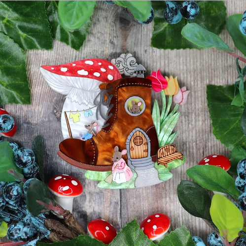 Ms Mouse's House brooch  By Gory Dorky / Puddle and Squeak Includes postage in Aust