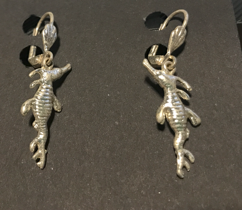 Leafy Sea Horse Earrings Silver Plated: Peek-a-Boo