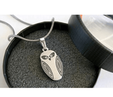 Load image into Gallery viewer, Allegria pendant necklace packaging rocklilywombats
