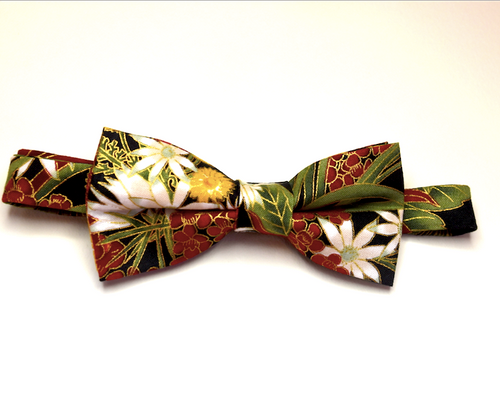 Flannel Flower  Bow Tie   By Rocklilywombats