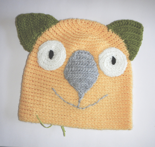 D. Wombat Beanie, hat  100% wool  7 - 12 yrs Extra Small Adult:  light Gold