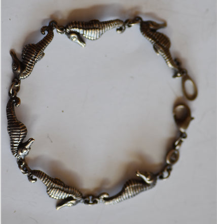 Sea Horse Pewter Bracelet  Antique Silver Plated: Peek a Boo