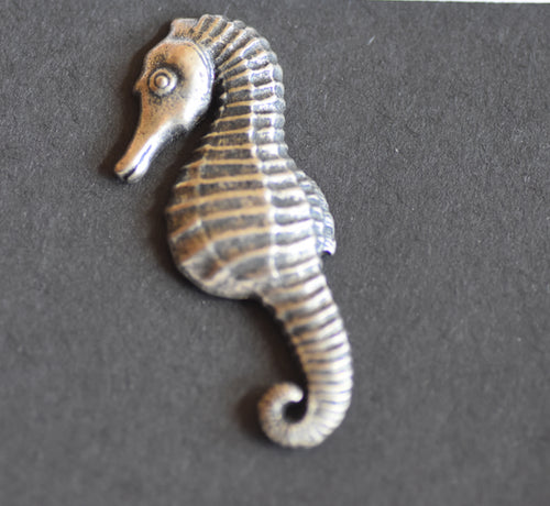 Sea Horse Pot Bellied Pewter Antique Silver Plated Brooch Peek-a-Boo