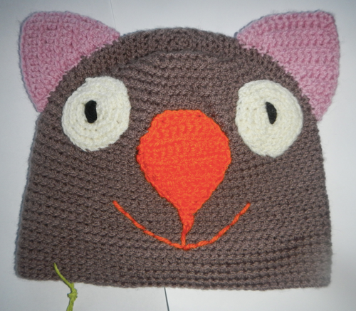 D. Wombat Beanie, hat   100% wool 7 - 12 yrs Extra  Small Adult: Brown Pink